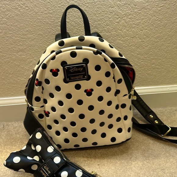 Disney Loungefly Minnie Mouse Backpack - Picture 6 of 7
